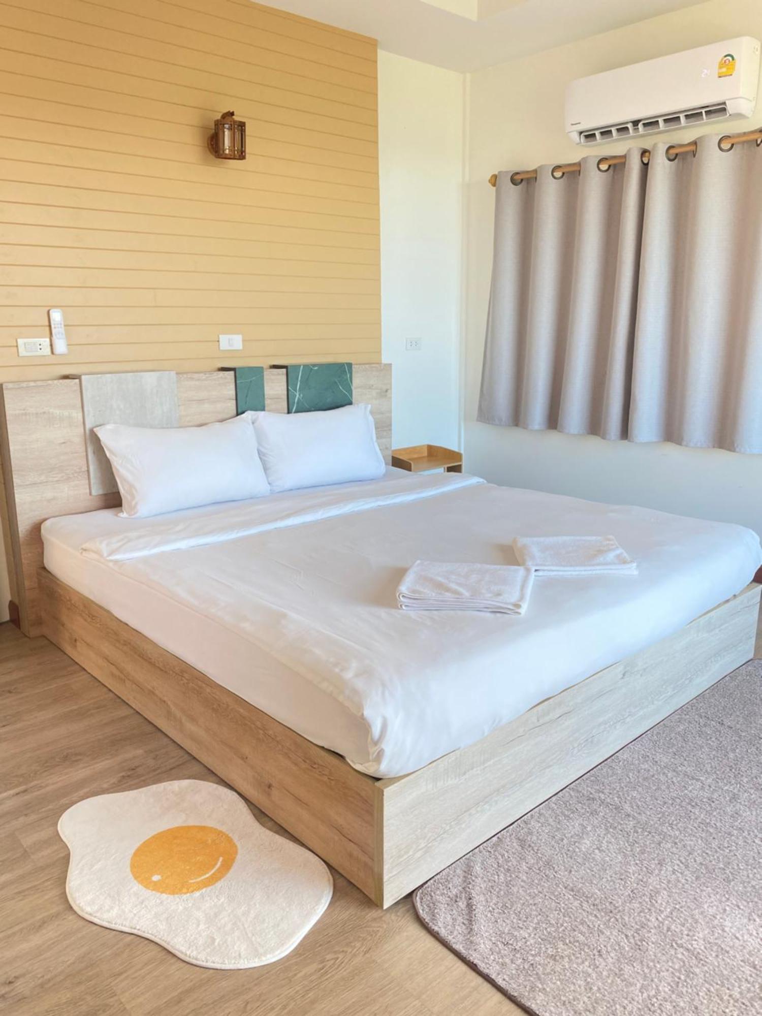 The Moon Camp Khanom Ban Phlao ภายนอก รูปภาพ